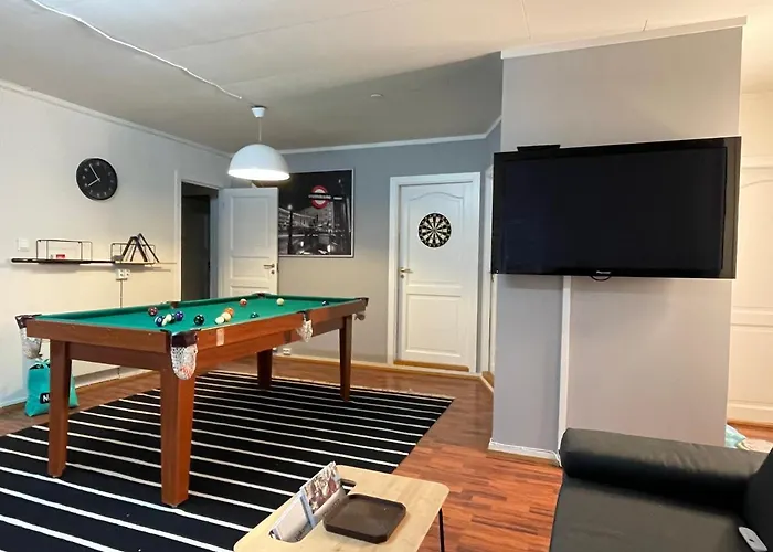 Middle Of The Town Stavanger Bnb -Billiard And Sauna At Bertis Apartment 15